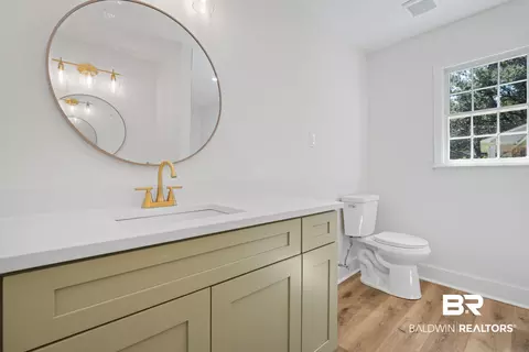 Bath - 1908 Bent Tree Ct, Mobile, AL 36609 photo 1 of 4
