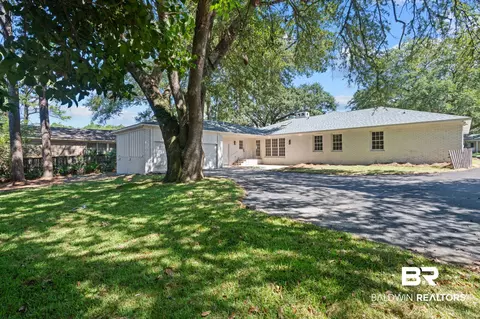 Exterior - 1908 Bent Tree Ct, Mobile, AL 36609 photo 5 of 5