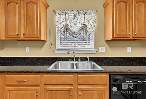 Kitchen - 24909 Steadfast Ct, Daphne, AL 36526 photo 5 of 7
