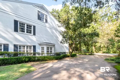 Exterior - 421 Tuthill Ln, Mobile, AL 36608 photo 4 of 14