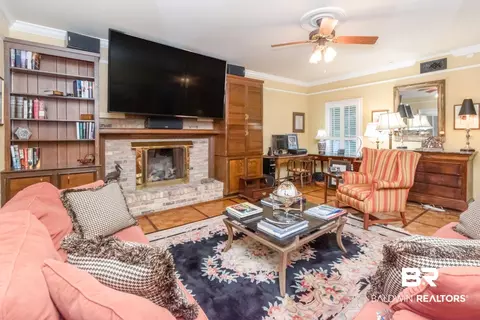 Living - 421 Tuthill Ln, Mobile, AL 36608 photo 3 of 3