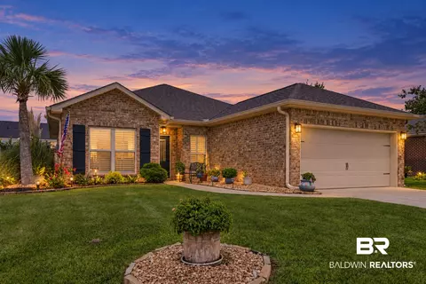 672 Darley Cir, Gulf Shores, AL 36542