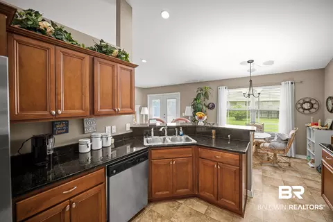 Kitchen - 231 Meadow Run Loop, Foley, AL 36535 photo 4 of 4