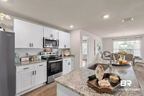 Kitchen - 11441 Elemis Dr, Daphne, AL 36526 photo 3 of 4