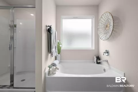 Bath - 11441 Elemis Dr, Daphne, AL 36526 photo 2 of 3