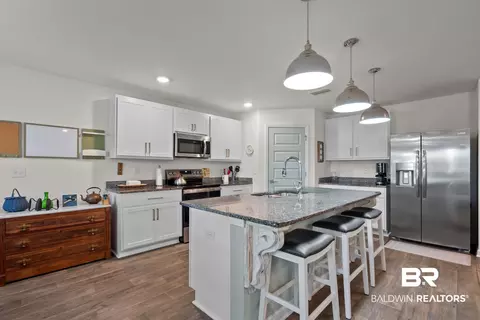 Kitchen - 8161 Irwin Loop, Daphne, AL 36526 photo 4 of 6