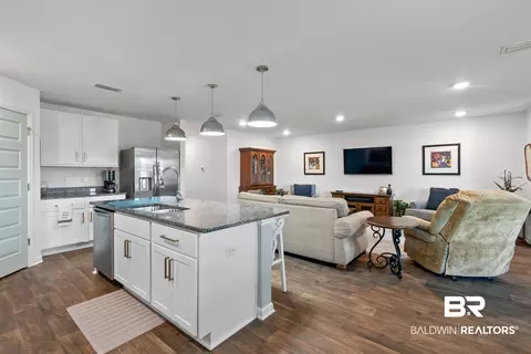 Kitchen - 8161 Irwin Loop, Daphne, AL 36526 photo 5 of 6
