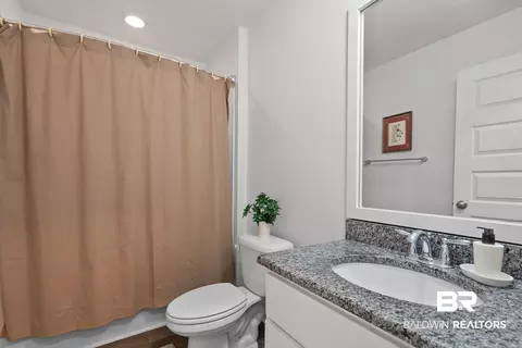 Bath - 8161 Irwin Loop, Daphne, AL 36526 photo 3 of 3