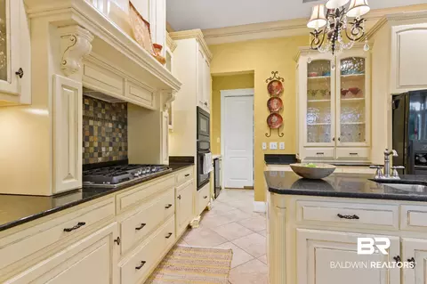 Kitchen - 14890 Celeste Rd, Chunchula, AL 36521 photo 4 of 8
