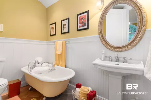Bath - 14890 Celeste Rd, Chunchula, AL 36521 photo 8 of 8