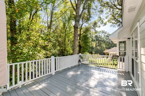 Exterior - 3016 Lindholm Dr, Mobile, AL 36693 photo 4 of 8