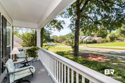Exterior - 3016 Lindholm Dr, Mobile, AL 36693 photo 3 of 8