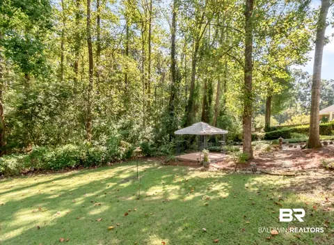 Exterior - 3016 Lindholm Dr, Mobile, AL 36693 photo 5 of 8