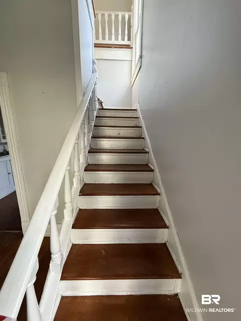 Entry Way - 352 S Ann St, Mobile, AL 36604 photo 2 of 2