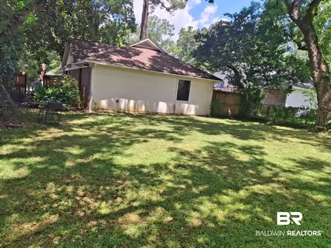 Exterior - 1109 Mcneil Ave, Mobile, AL 36609 photo 2 of 2