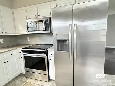 Kitchen - 1109 Mcneil Ave, Mobile, AL 36609 photo 3 of 3