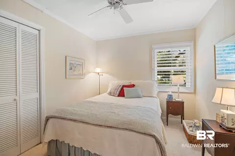 Bedroom - 8785 Red Fish Point Rd, Lillian, AL 36549 photo 4 of 8
