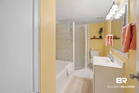 Bath - 8785 Red Fish Point Rd, Lillian, AL 36549 photo 1 of 5