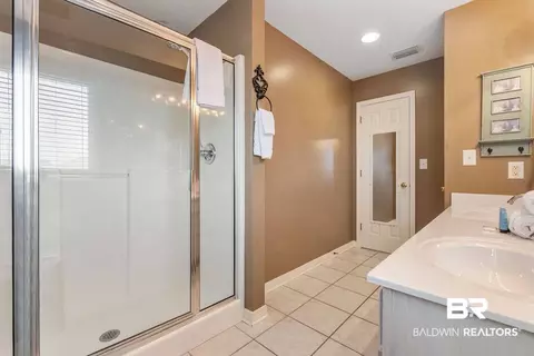 Bath - 3458 Mariner Cir, Orange Beach, AL 36561 photo 5 of 8