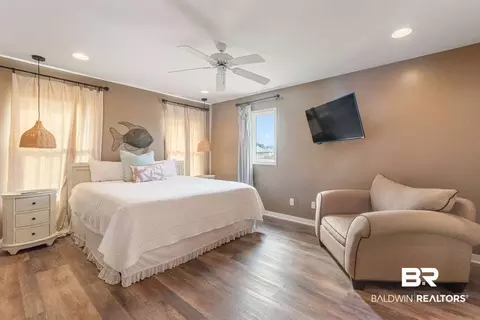 Bedroom - 3458 Mariner Cir, Orange Beach, AL 36561 photo 5 of 9