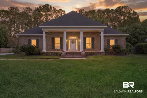624 Wedgewood Dr, Gulf Shores, AL 36542