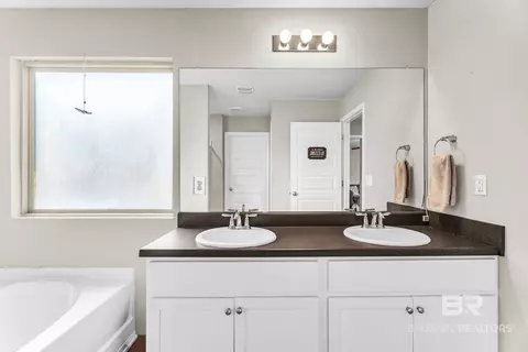 Bath - 1612 Abbey Loop, Foley, AL 36535 photo 4 of 4