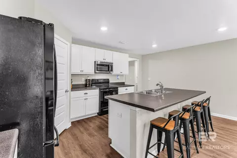 Kitchen - 1612 Abbey Loop, Foley, AL 36535 photo 3 of 3