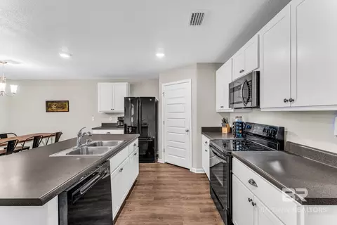 Kitchen - 1612 Abbey Loop, Foley, AL 36535 photo 1 of 3