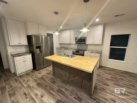 Kitchen - 36291 County Road 39, Stapleton, AL 36578 photo 1 of 3