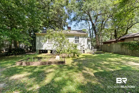 Exterior - 5105 E Village Cir, Mobile, AL 36608 photo 4 of 9