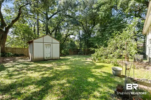 Exterior - 5105 E Village Cir, Mobile, AL 36608 photo 3 of 9