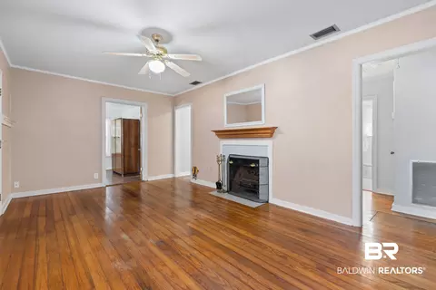 Living - 5105 E Village Cir, Mobile, AL 36608 photo 2 of 2