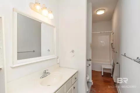 Bath - 25 Southern St, Chickasaw, AL 36611 photo 3 of 4