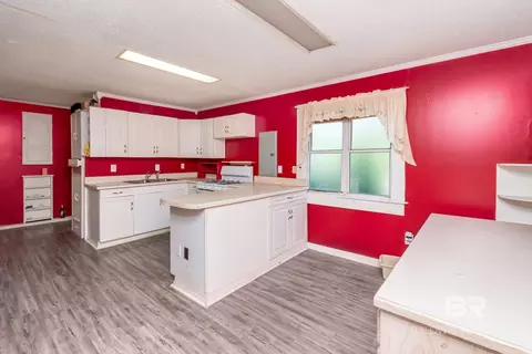 Kitchen - 25 Southern St, Chickasaw, AL 36611 photo 2 of 4