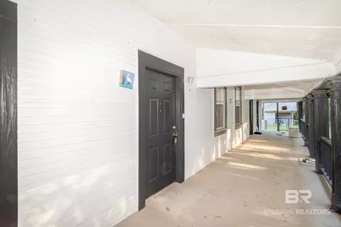 Exterior - 25 Southern St, Chickasaw, AL 36611 photo 5 of 15