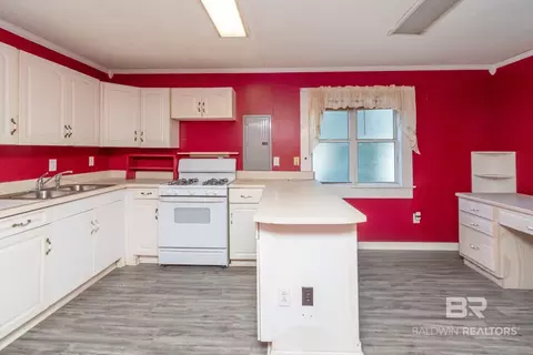 Kitchen - 25 Southern St, Chickasaw, AL 36611 photo 3 of 4