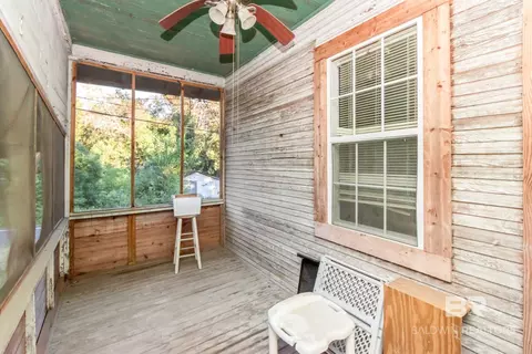 Exterior - 25 Southern St, Chickasaw, AL 36611 photo 13 of 15