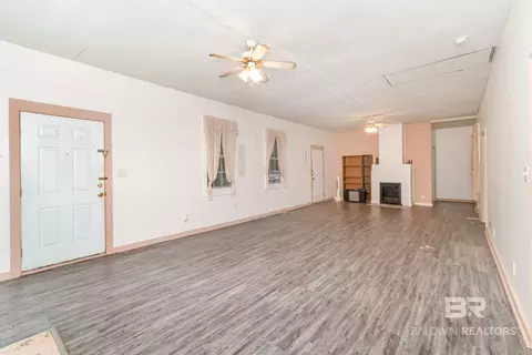 Living - 25 Southern St, Chickasaw, AL 36611 photo 1 of 6