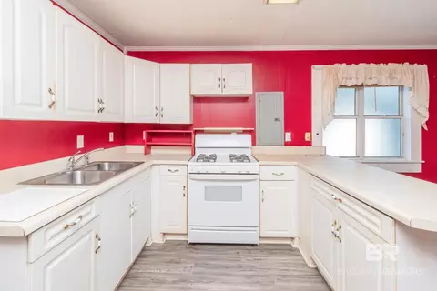Kitchen - 25 Southern St, Chickasaw, AL 36611 photo 4 of 4