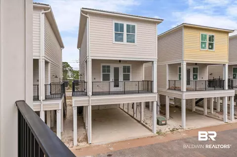 951 W Lagoon Ave #D, Gulf Shores, AL 36542