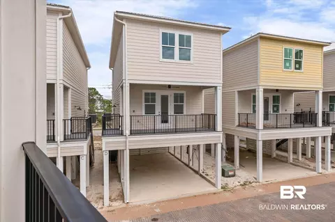 951 W Lagoon Ave #D, Gulf Shores, AL 36542