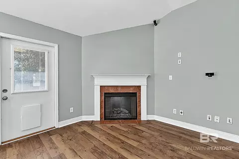 Living - 11233 Herschel Loop, Daphne, AL 36526 photo 3 of 5