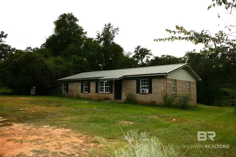 4207 Old Atmore Rd, Flomaton, AL 36441