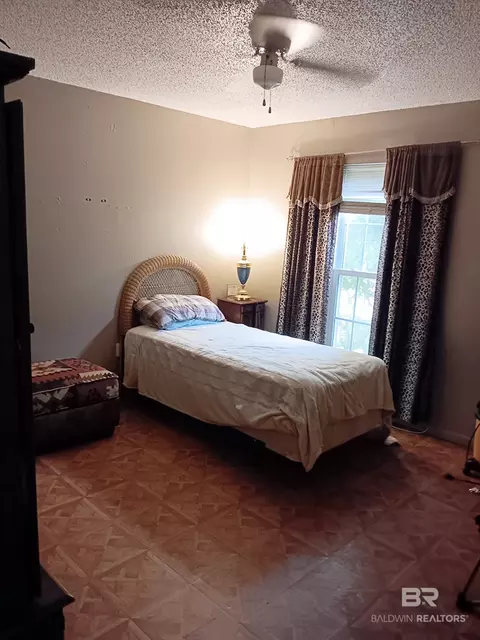 Bedroom - 1304 Oak St, Daphne, AL 36526 photo 1 of 4