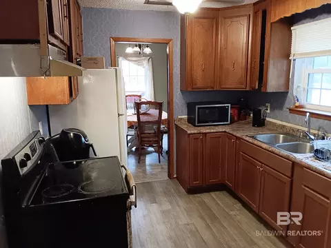 Kitchen - 1304 Oak St, Daphne, AL 36526 photo 1 of 3