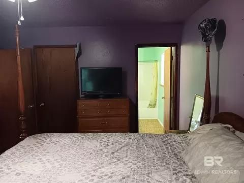 Bedroom - 1304 Oak St, Daphne, AL 36526 photo 4 of 4