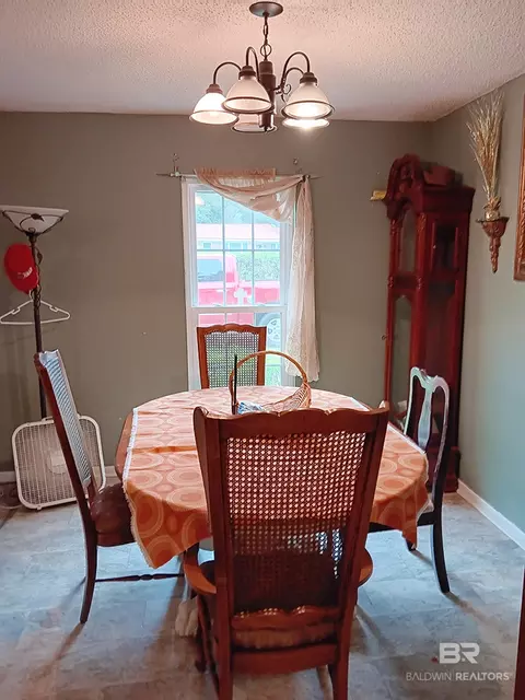 Dining - 1304 Oak St, Daphne, AL 36526 photo 1 of 1