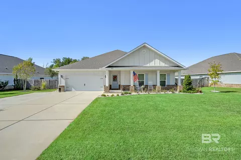 3879 Worden St, Gulf Shores, AL 36542