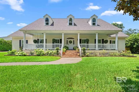 1071 Perdido Manor Dr, Pensacola, FL 32506