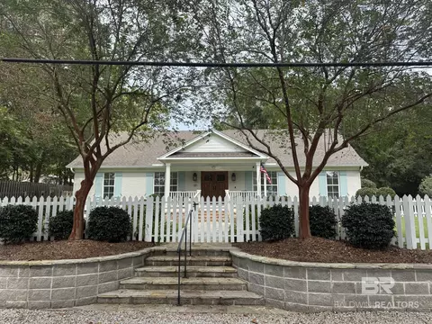 257 Fig Ave, Fairhope, AL 36532